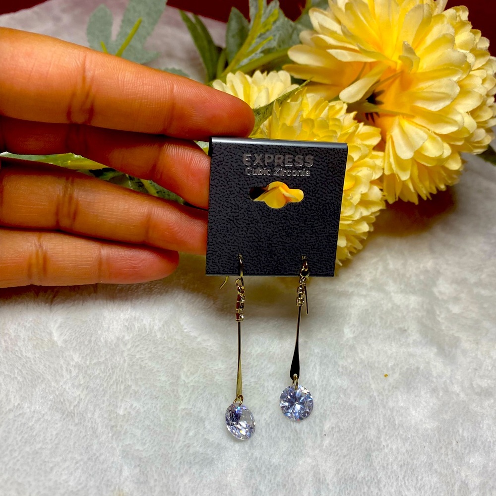 EXPRESS CUBIZ ZIRCONIA EARRINGS
